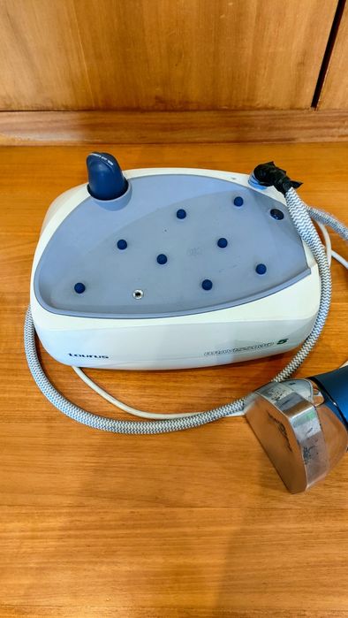 Ferro de engomar com caldeira