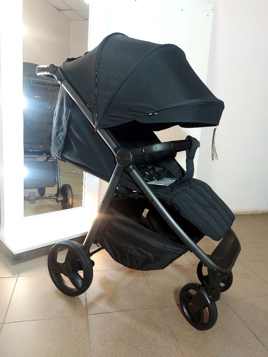 Коляска прогулка 2025 року CARRELLO BRAVO PU шоурум Курьер