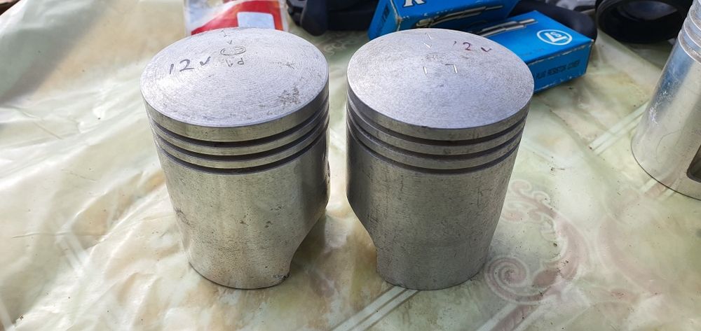 Продам поршні Ява 12В