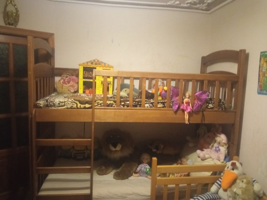 Продаються дітячі ліжка