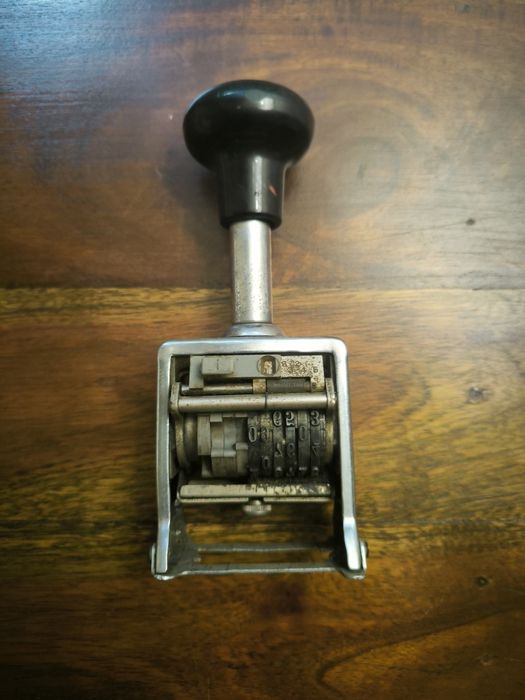 Numerador / Datador antigo