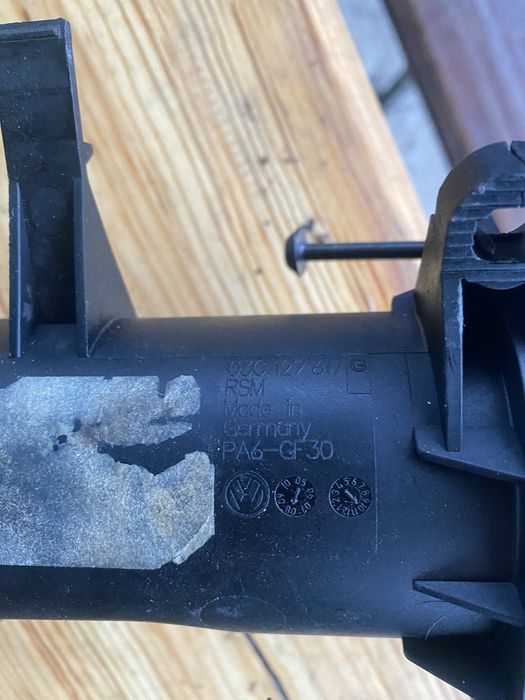 Патрубки воздушного фмлтира і турбіни VAG 1.4 TSI