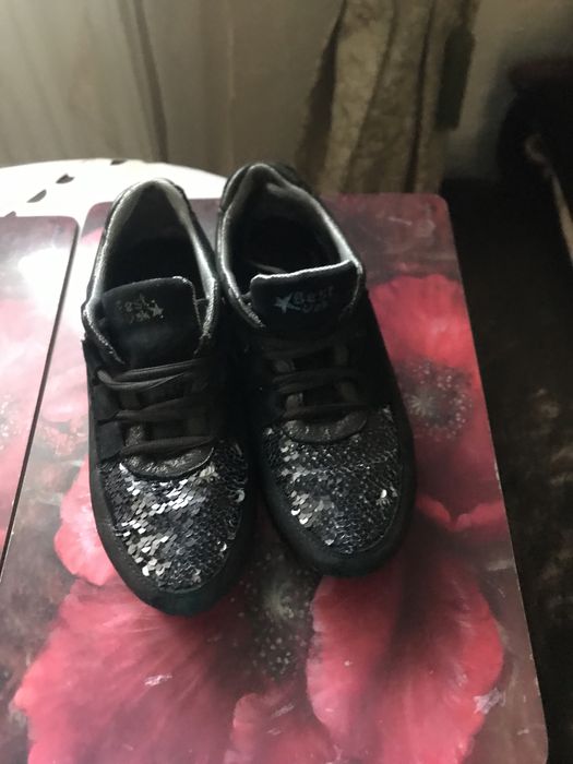 Кроссовки кросівки