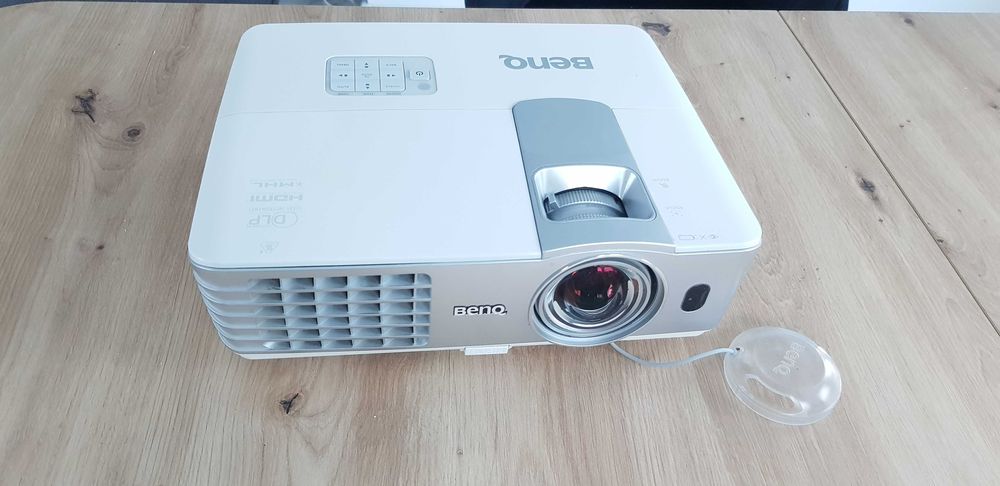 BenQ W1080ST+ DLP