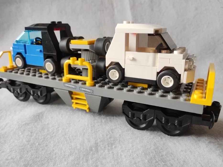 LEGO train rozbudowany wagon z samochodami do pociągu towarowego 7939