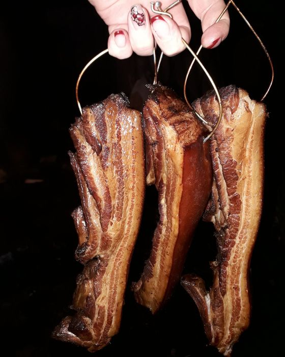 Мясо горячего копчения.