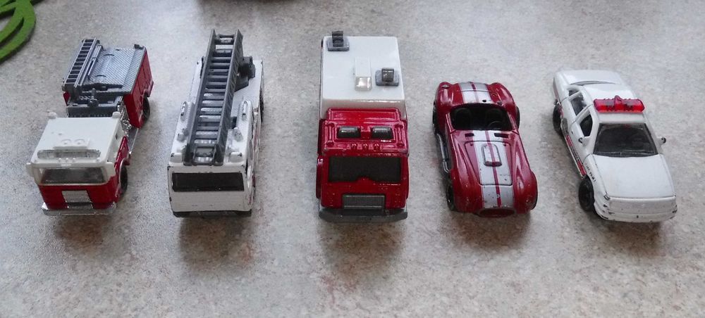 Resoraki MATCHBOX zestaw różne 5szt + resorak w gratisie