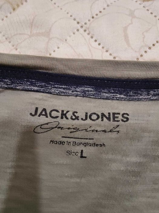 T-shirt Jack Jones tam. L em excelente estado