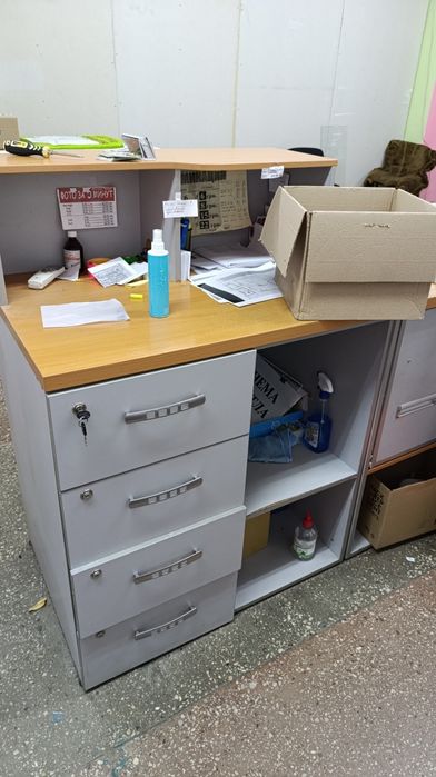 Витрины, качественные, легко доставать товар