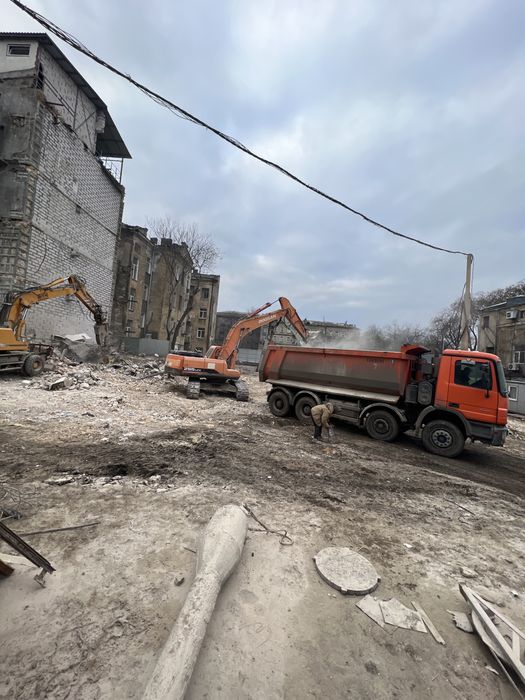 Демонтаж, снос зданий и любых конструкций.