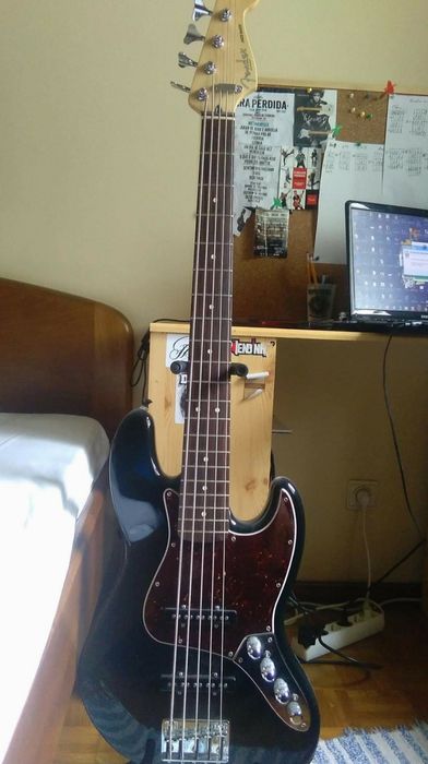 Fender Jazz Bass 5 cordas Rebordosa • OLX Portugal
