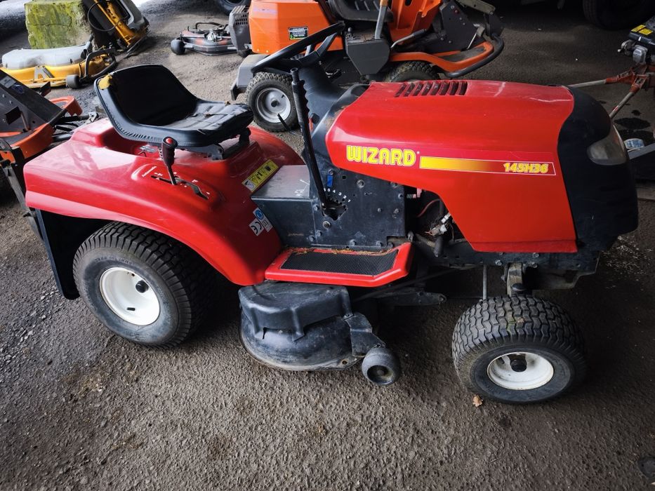 Traktorek Husqvarna Wizard