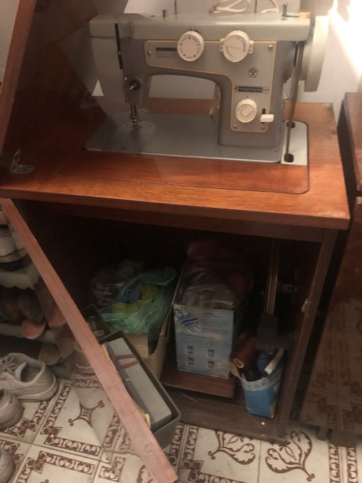 Стол книжка б/у 500гр.