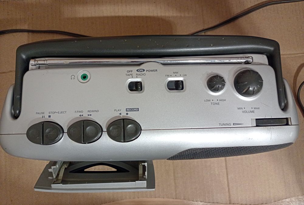 магнітола Philips AQ 4150