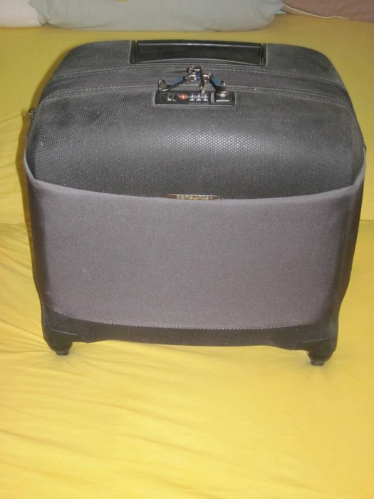 Walizka Samsonite na Laptopa Lite Sphere