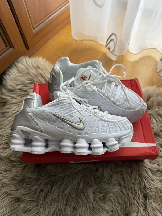 Nike shox białe