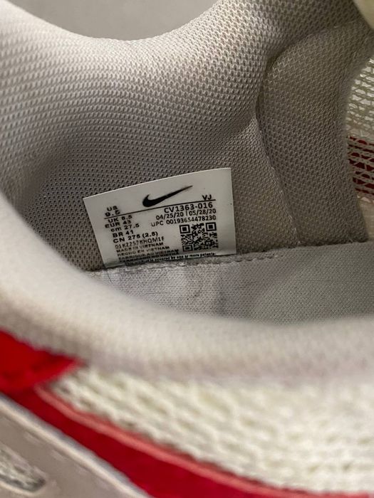 Кросовки Nike sacai