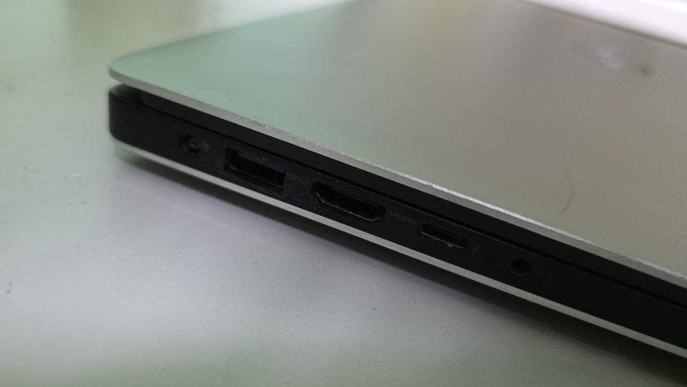 Обмін DELL Precision 5520/Intel i7-7820HQ/NVIDIA Quadro M1200 (4 ГБ GD