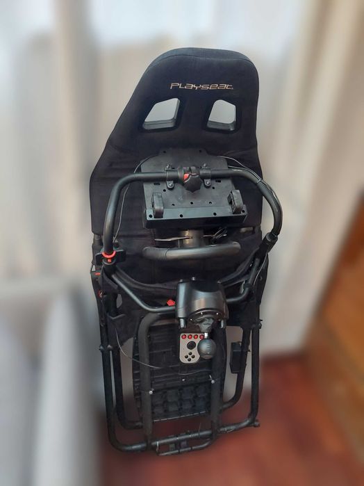 Logitech G27 + Playseat Challenge