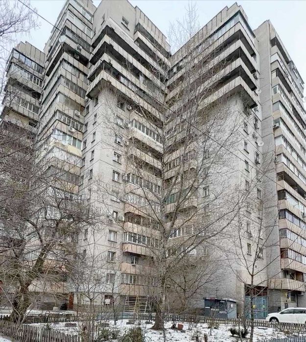 Продам 3-к квартиру в кирпичной высотке на Савкина, Красный Камень