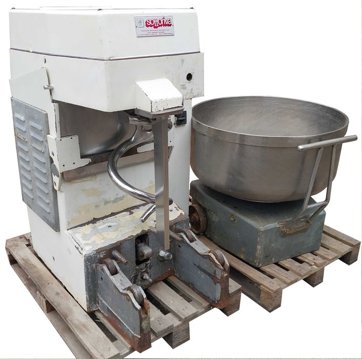 Тістоміс Sottoriva SA-120 на 200 л (Італія); три діжі; 2 швидк.+реверс