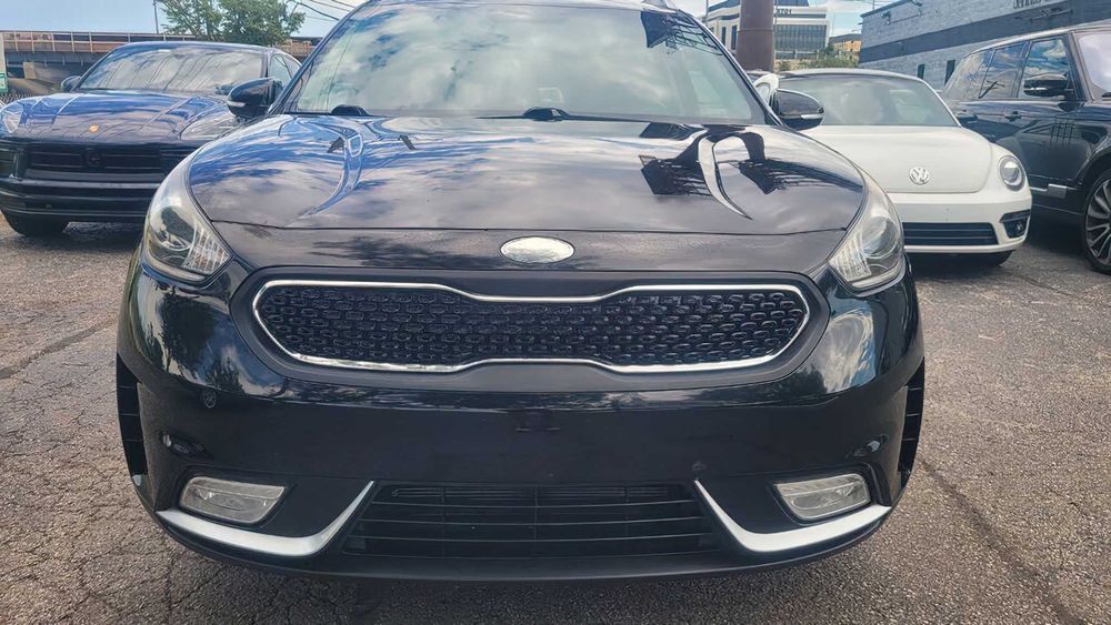 Kia Niro EX      2017