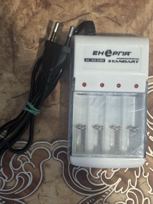 Зарядний пристрій Енергія ЕН-100-U4 AA (R6, 316)AAA (R03, 286)