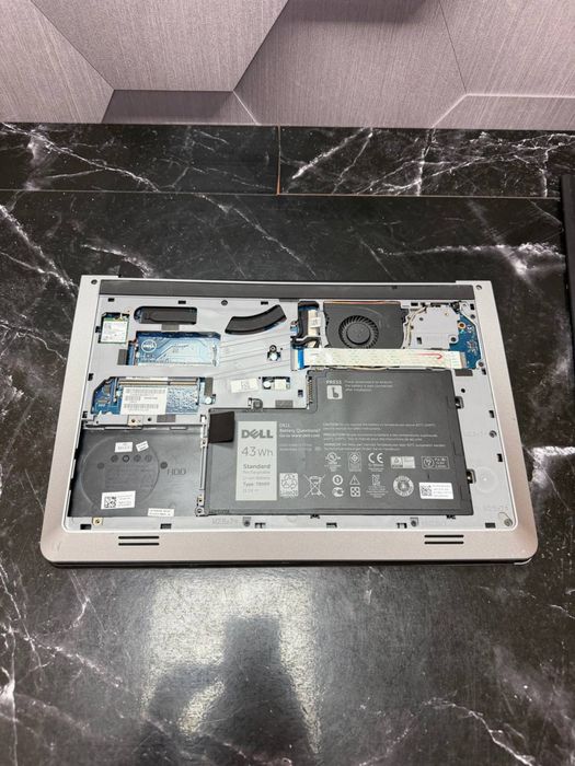 Ноутбук Dell P39F