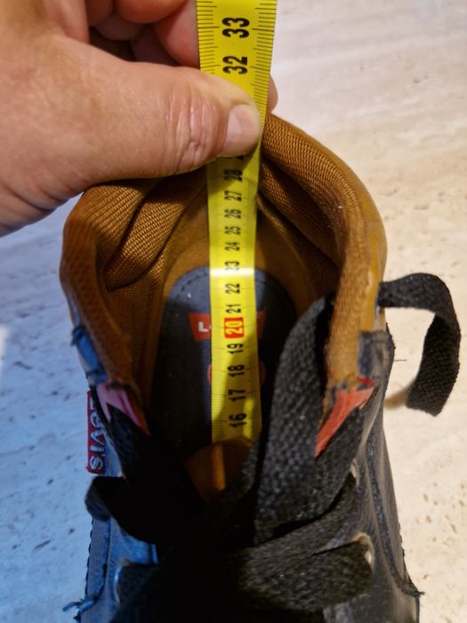 Buty sneakersy Levis 36