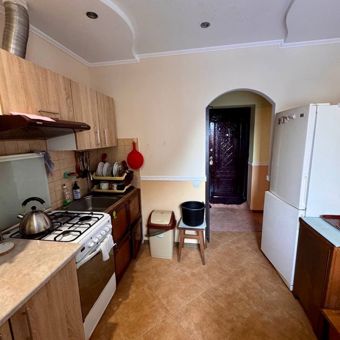 Продаж двох цегляних будинків із санвузлом 168м2 + 61сот землі