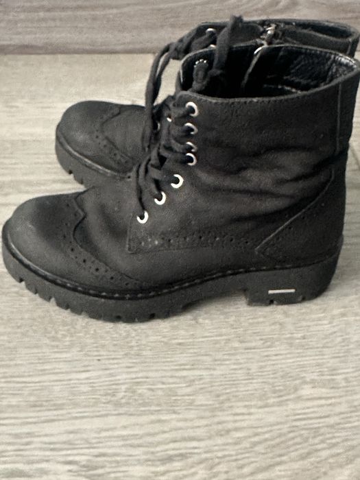 Взуття жіноче 38 р ботинки шкіряні
