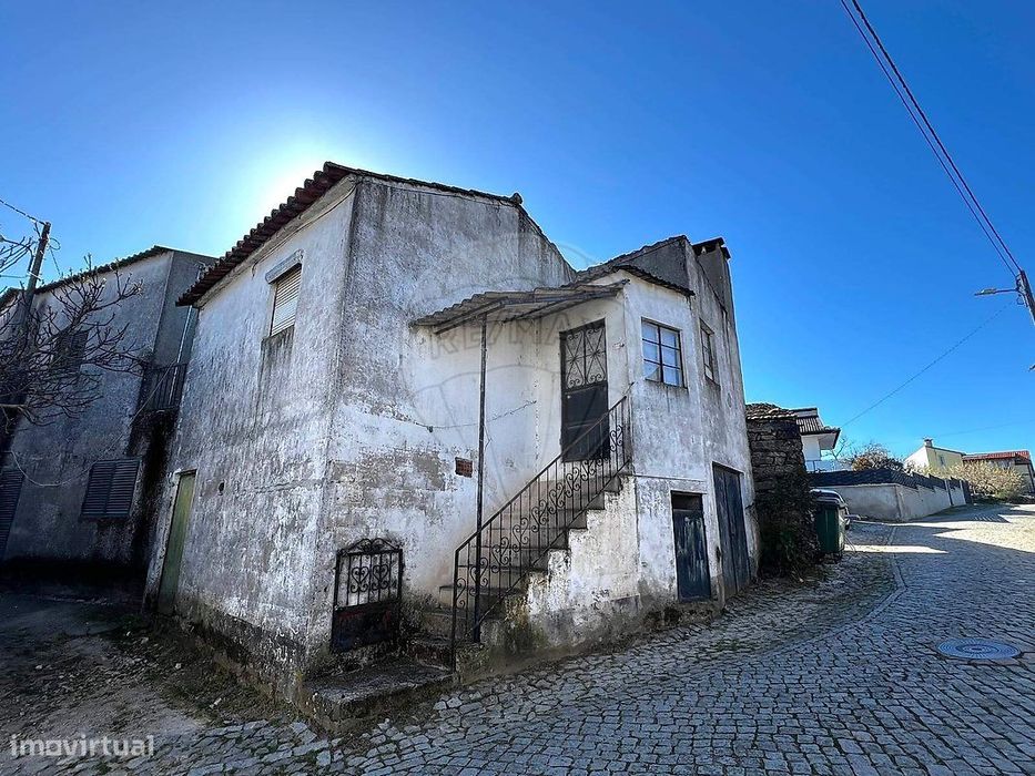 Moradia T2 para venda — Vila Chã, Vila Real