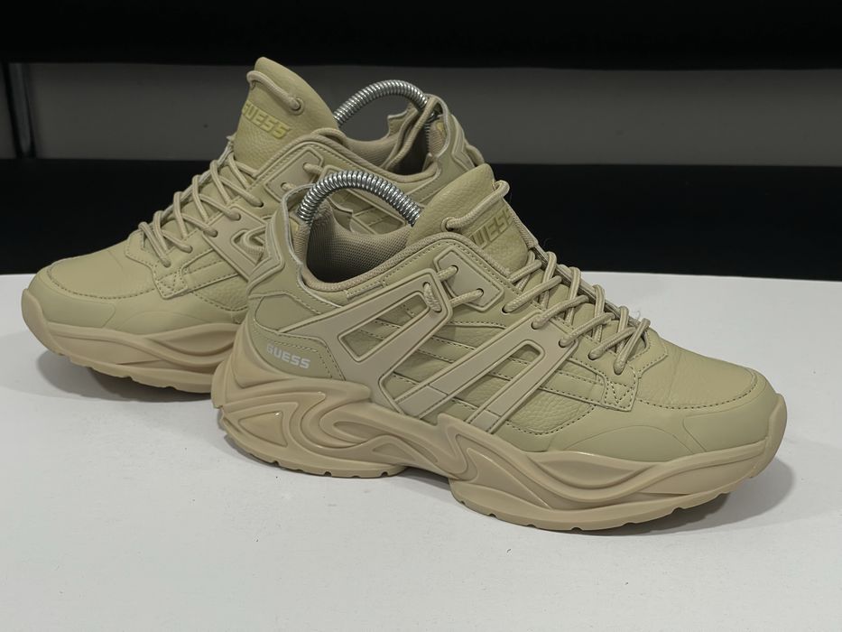 GUESS 39 25см. Кросівки кроссовки
