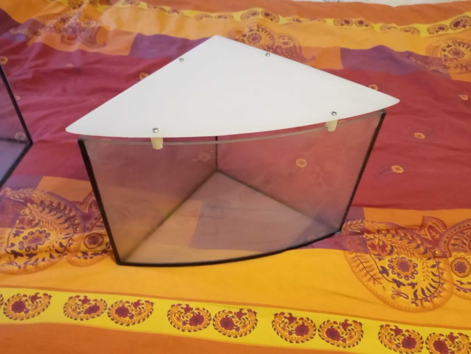 Аквариум угловой 10л.