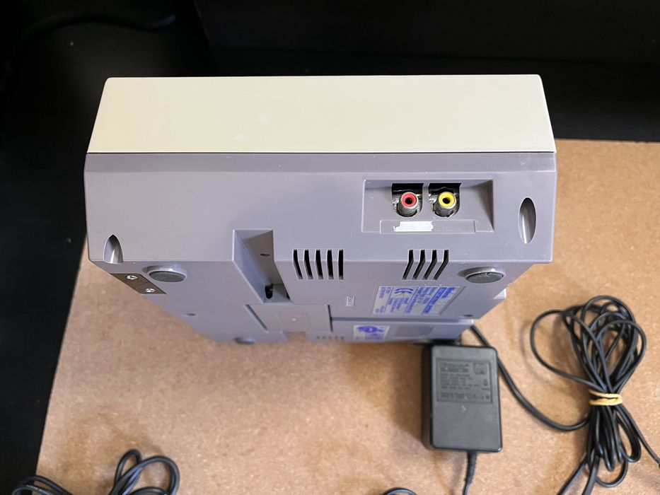 Nintendo Entertainment System NES + kontroler