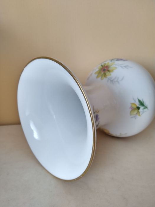 Wazon porcelanowy  WEIMAR PORZELLAIN seria Christa
