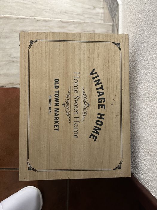 Caixa em madeira vintage