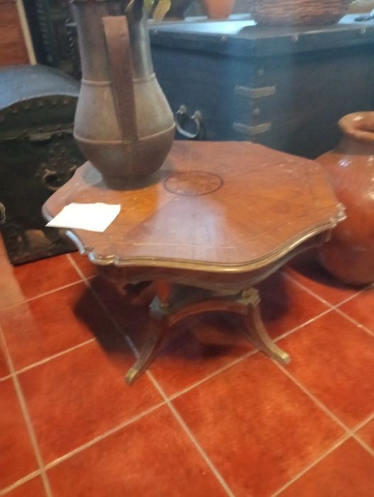 Recheio de loja de antiguidades