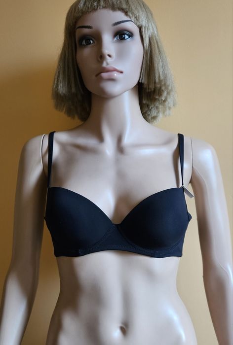 Nowy czarny biustonosz balkonetka Wien Tezenis