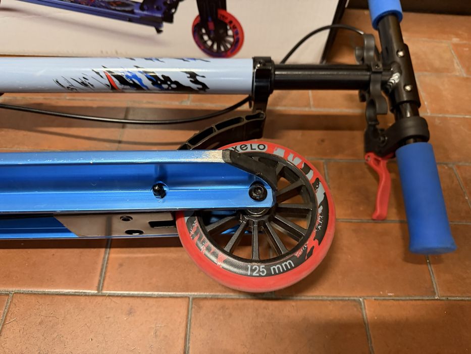 Kit trotinete Oxelo Mid5, com todo o equip segurança 5-9 anos - muito bom estado