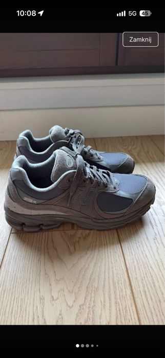 New Balance 2002R