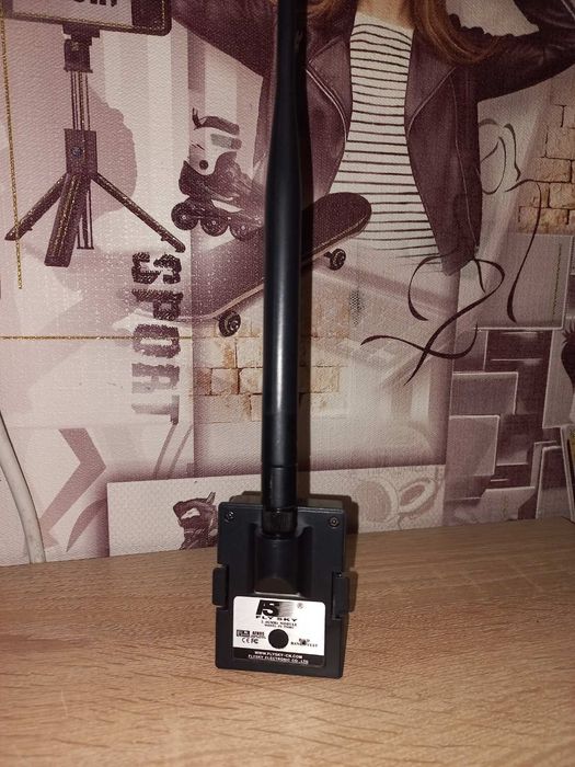 Продам аппаратуру управления самолётом на радиоуправлении