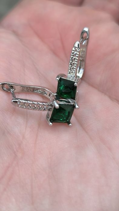 Серьги , сережки с зелёным камнем 925 проба