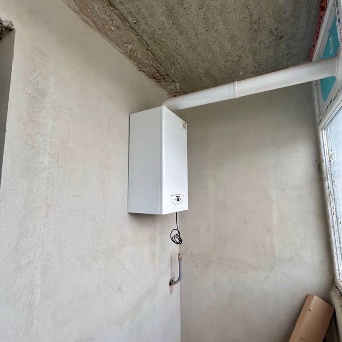 Продам велику  2-х кімнатну квартиру. Готова до ремонту