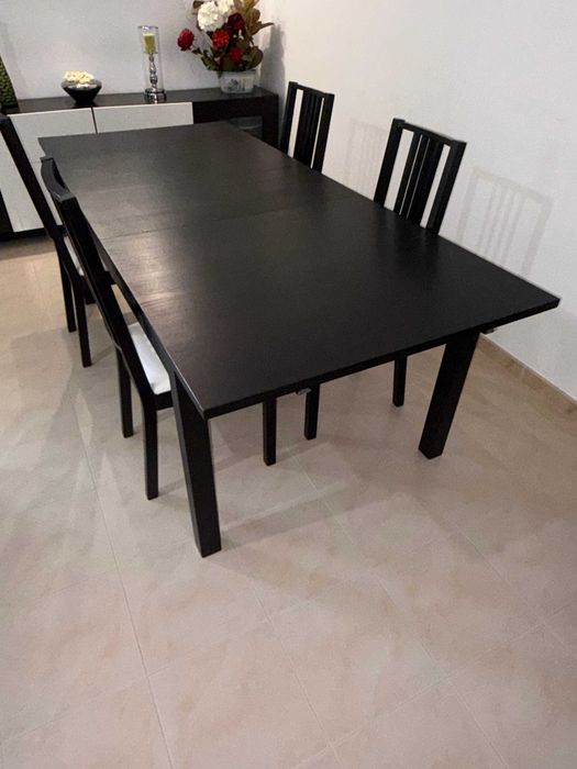 Mobília de Sala IKEA – Mesa Extensível, Cadeiras, Banco, Aparador e Módulo TV (Possibilidade de venda em separado)