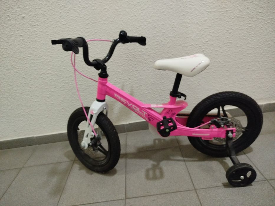 Продам велосипед 14 діаметр коліс