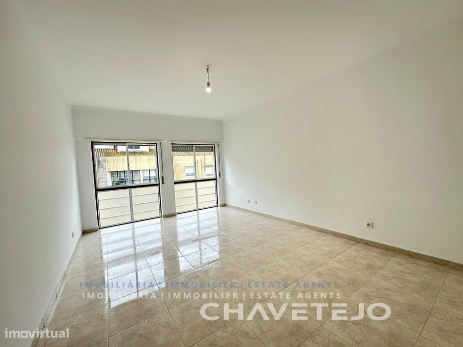 Apartamento T2 com arrecadação em Tomar - Disponível final Setembro