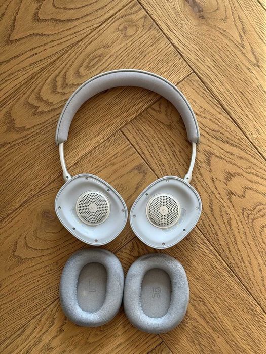 Навушники Bang & Olufsen Beoplay H95 Silver чудовий стан, фірмовий кейс