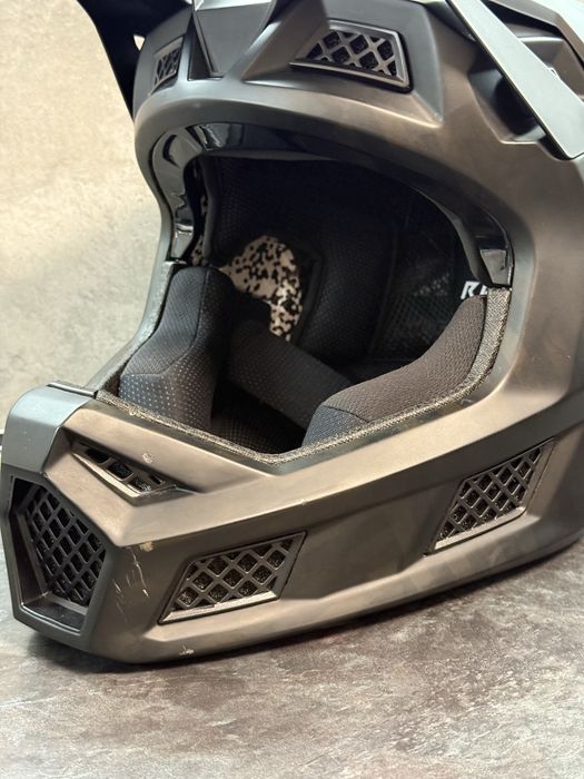 Оригінальний шолом FOX RAMPAGE PRO CARBON