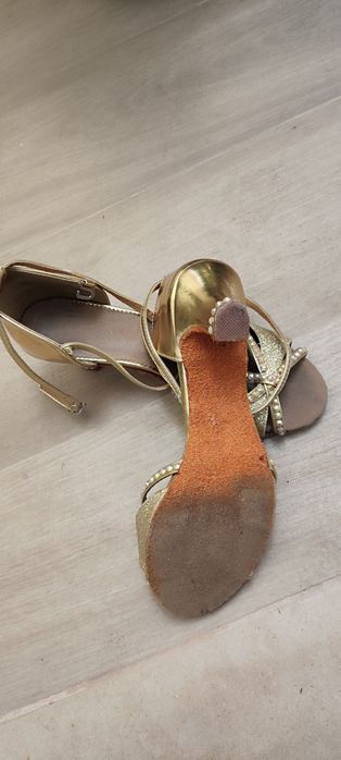 Vendo sapatos de dança